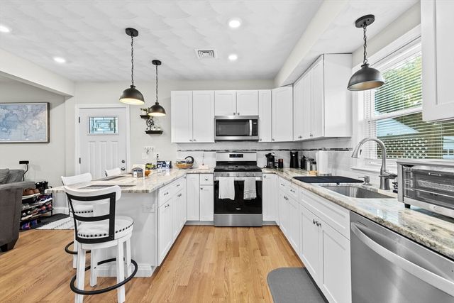 57 Buffum St 1, Salem, MA 01970