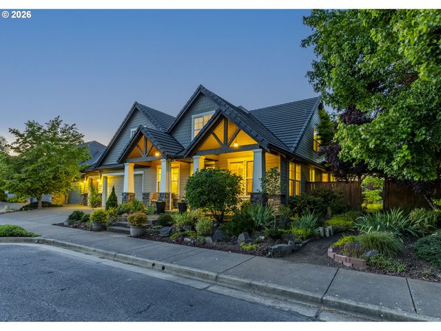 2299 AVENGALE Dr, Eugene, OR 97408