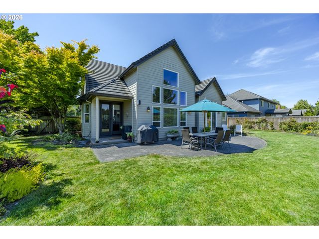 2299 AVENGALE Dr, Eugene, OR 97408