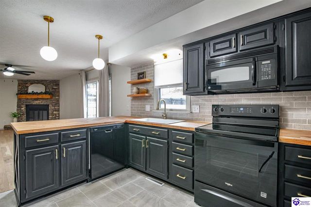 1165 N Logsdon Parkway, Radcliff, KY 40160