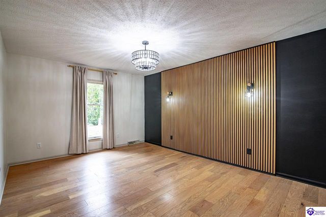 1165 N Logsdon Parkway, Radcliff, KY 40160