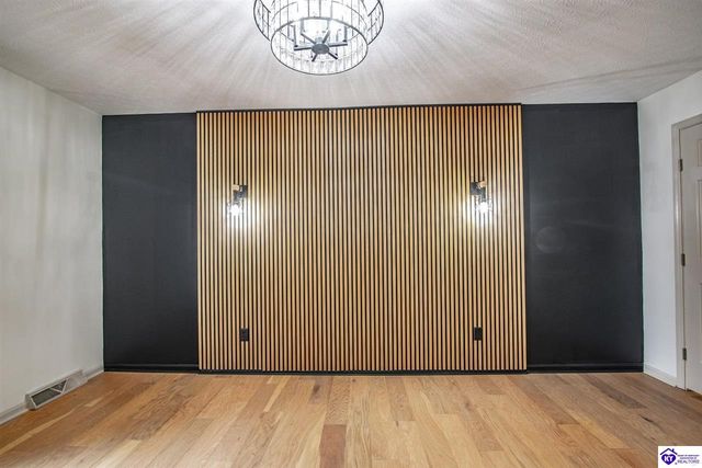 1165 N Logsdon Parkway, Radcliff, KY 40160