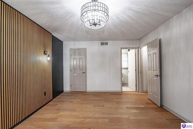 1165 N Logsdon Parkway, Radcliff, KY 40160