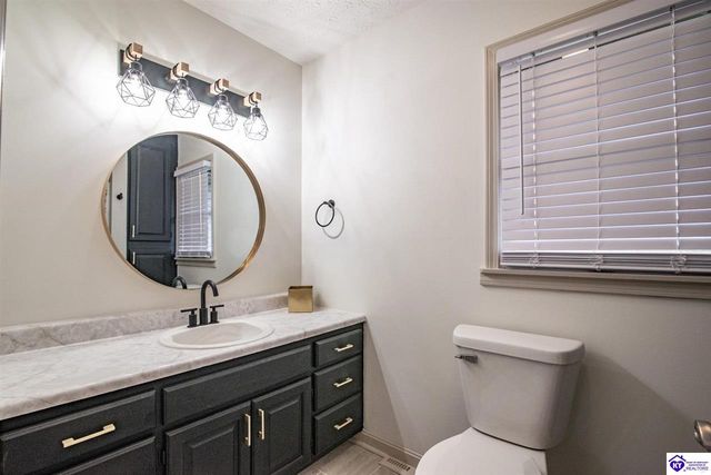 1165 N Logsdon Parkway, Radcliff, KY 40160