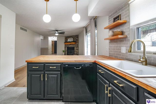 1165 N Logsdon Parkway, Radcliff, KY 40160