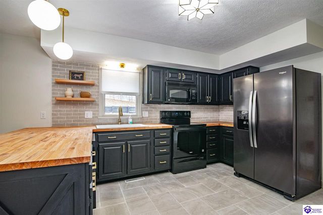 1165 N Logsdon Parkway, Radcliff, KY 40160