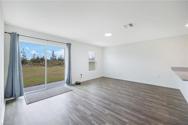 2210 SW 4th ST, Cape Coral, FL 33991