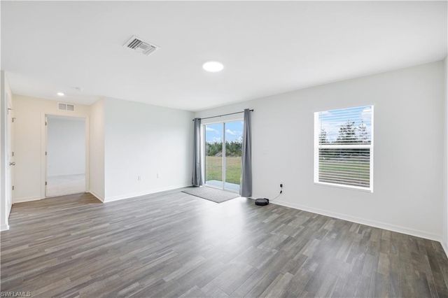 2210 SW 4th ST, Cape Coral, FL 33991