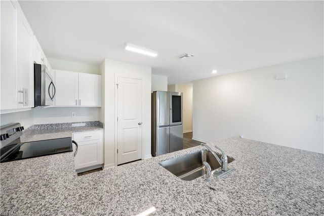 2210 SW 4th ST, Cape Coral, FL 33991