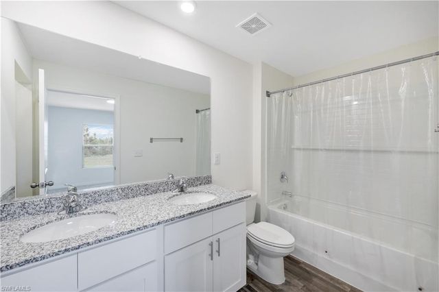 2210 SW 4th ST, Cape Coral, FL 33991