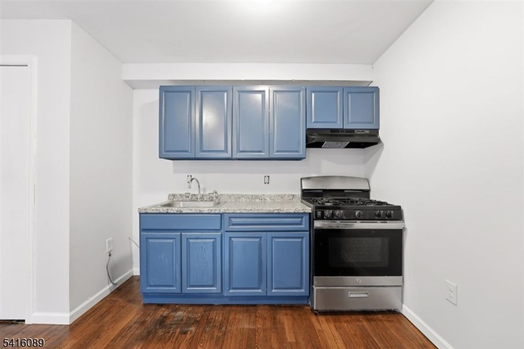 9 Godwin Ave, Paterson City, NJ 07501 — photo 2