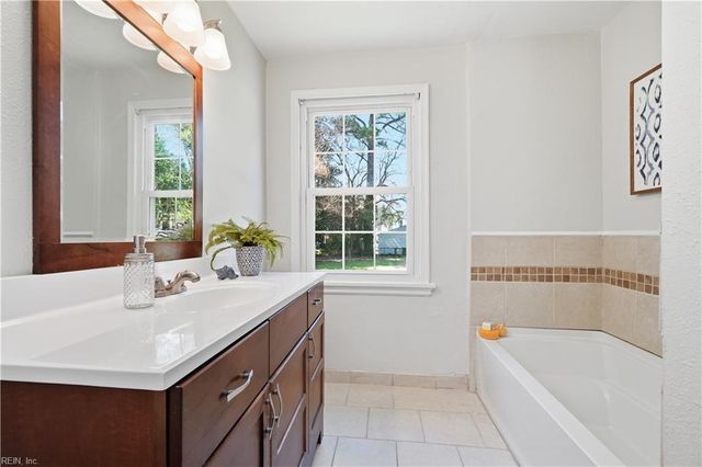 8 Montgomery ST, Portsmouth, VA 23707