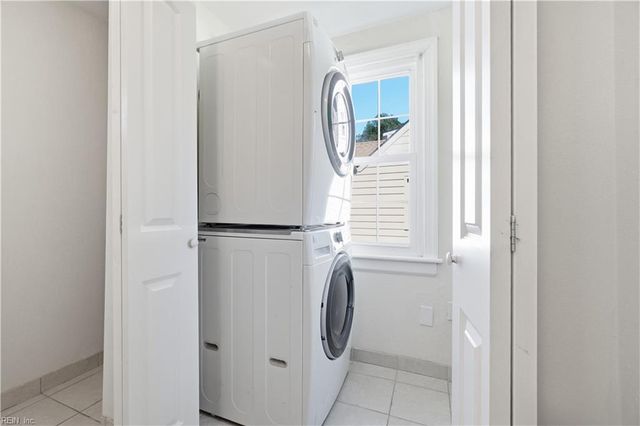 8 Montgomery ST, Portsmouth, VA 23707