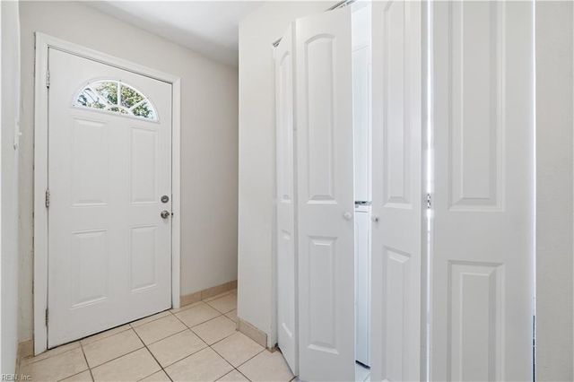 8 Montgomery ST, Portsmouth, VA 23707