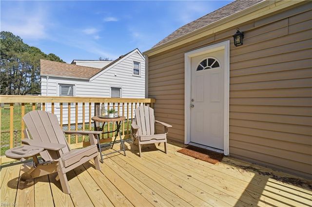 8 Montgomery ST, Portsmouth, VA 23707