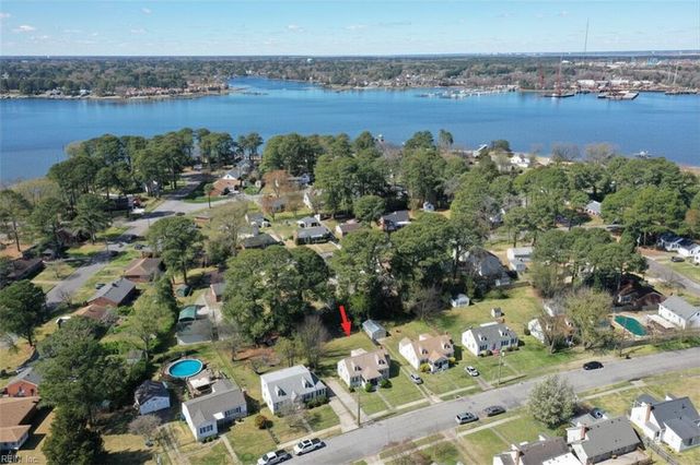 8 Montgomery ST, Portsmouth, VA 23707