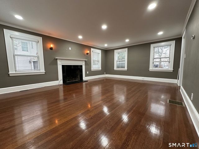70 Hawthorne Street, Bridgeport, CT 06610
