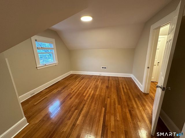 70 Hawthorne Street, Bridgeport, CT 06610