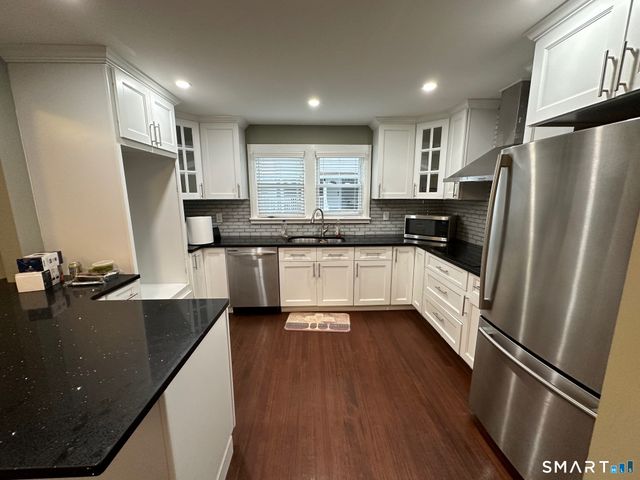 70 Hawthorne Street, Bridgeport, CT 06610
