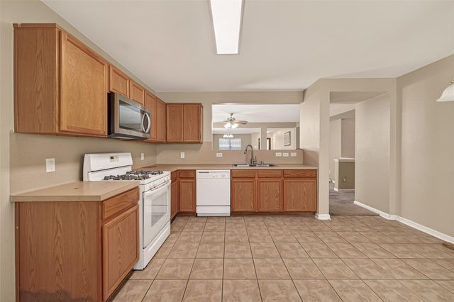 9615 Milas Way, Sugar Land, TX 77498