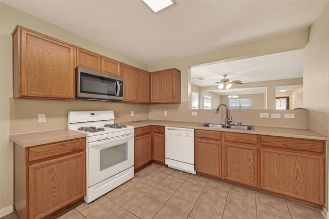 9615 Milas Way, Sugar Land, TX 77498