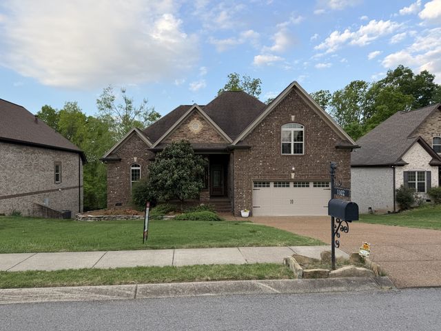 1102 Secretariat Dr, Mount Juliet, TN 37122