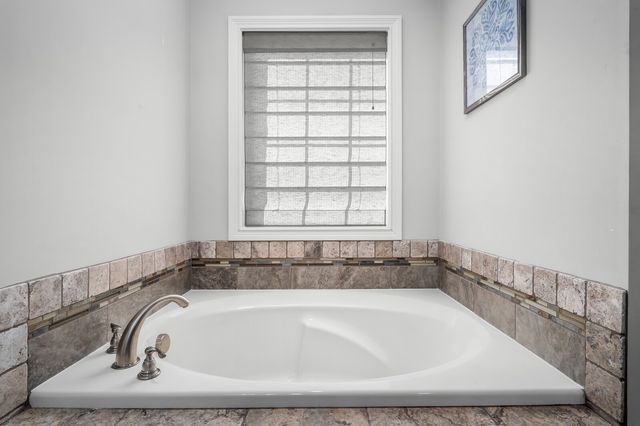 1102 Secretariat Dr, Mount Juliet, TN 37122