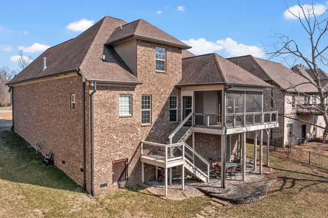 1102 Secretariat Dr, Mount Juliet, TN 37122