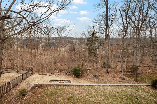 1102 Secretariat Dr, Mount Juliet, TN 37122