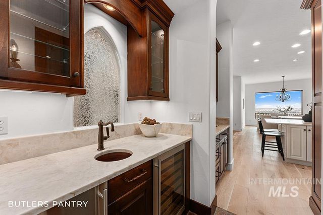 473 N Strata Via Way, Boise, ID 83712