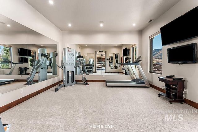 473 N Strata Via Way, Boise, ID 83712