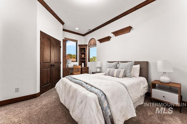 473 N Strata Via Way, Boise, ID 83712