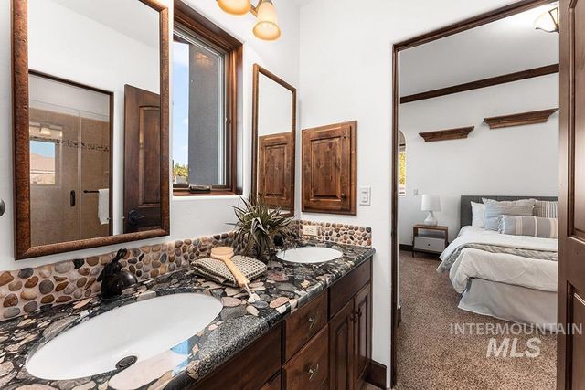 473 N Strata Via Way, Boise, ID 83712