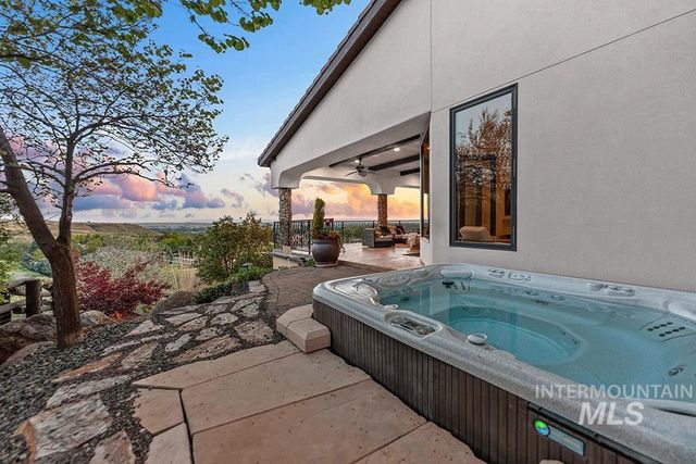 473 N Strata Via Way, Boise, ID 83712