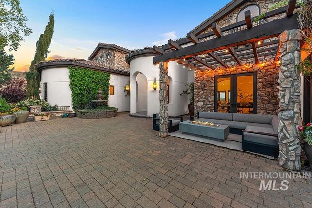473 N Strata Via Way, Boise, ID 83712