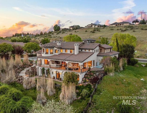 473 N Strata Via Way, Boise, ID 83712