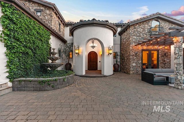 473 N Strata Via Way, Boise, ID 83712