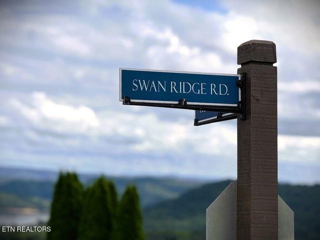 15 Swan Ridge Rd, Hilham, TN 38568