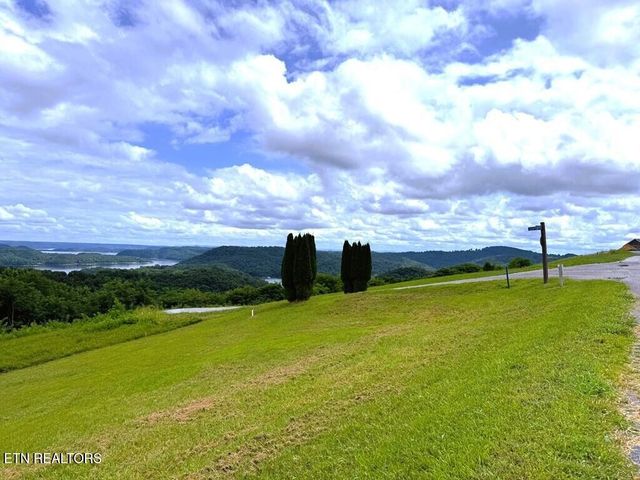 15 Swan Ridge Rd, Hilham, TN 38568