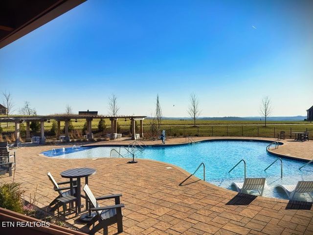 15 Swan Ridge Rd, Hilham, TN 38568