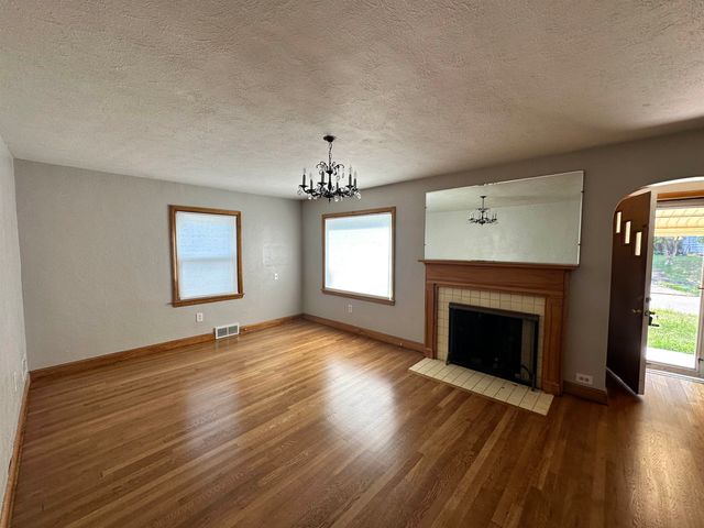 413 Linden Circle, Huntington, WV 25705