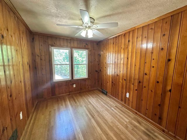 413 Linden Circle, Huntington, WV 25705