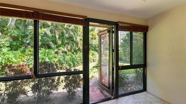 4802 KESTRAL PARK CIRCLE 22, Sarasota, FL 34231
