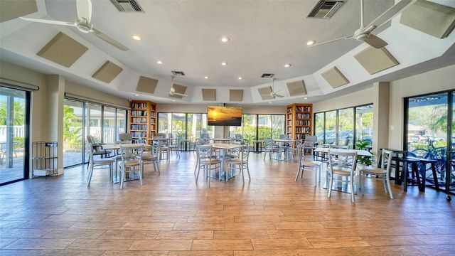 4802 KESTRAL PARK CIRCLE 22, Sarasota, FL 34231