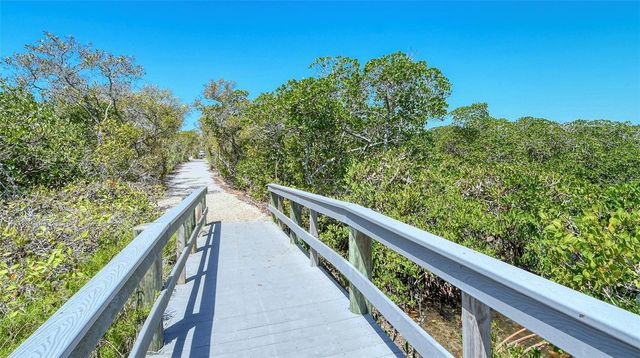 4802 KESTRAL PARK CIRCLE 22, Sarasota, FL 34231
