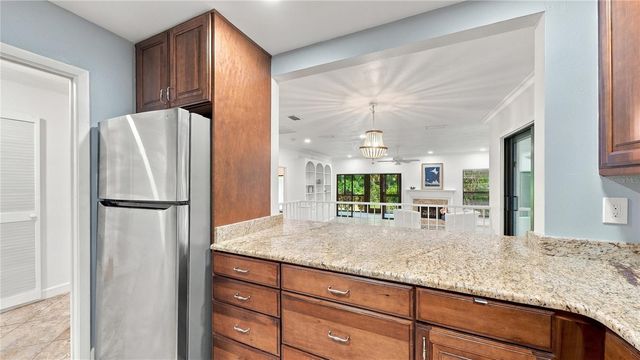 4802 KESTRAL PARK CIRCLE 22, Sarasota, FL 34231