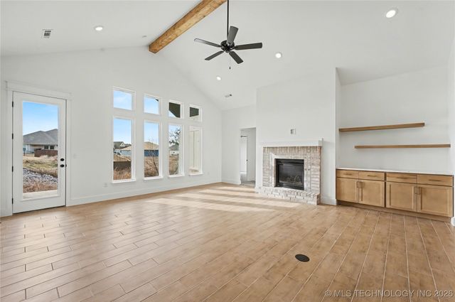 2104 E 128th Place S, Jenks, OK 74037