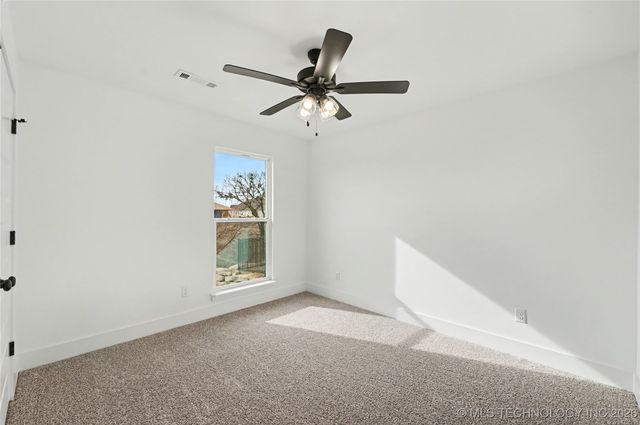 2104 E 128th Place S, Jenks, OK 74037