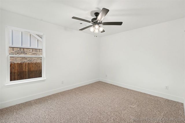 2104 E 128th Place S, Jenks, OK 74037