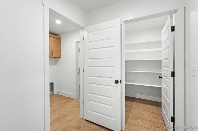 2104 E 128th Place S, Jenks, OK 74037